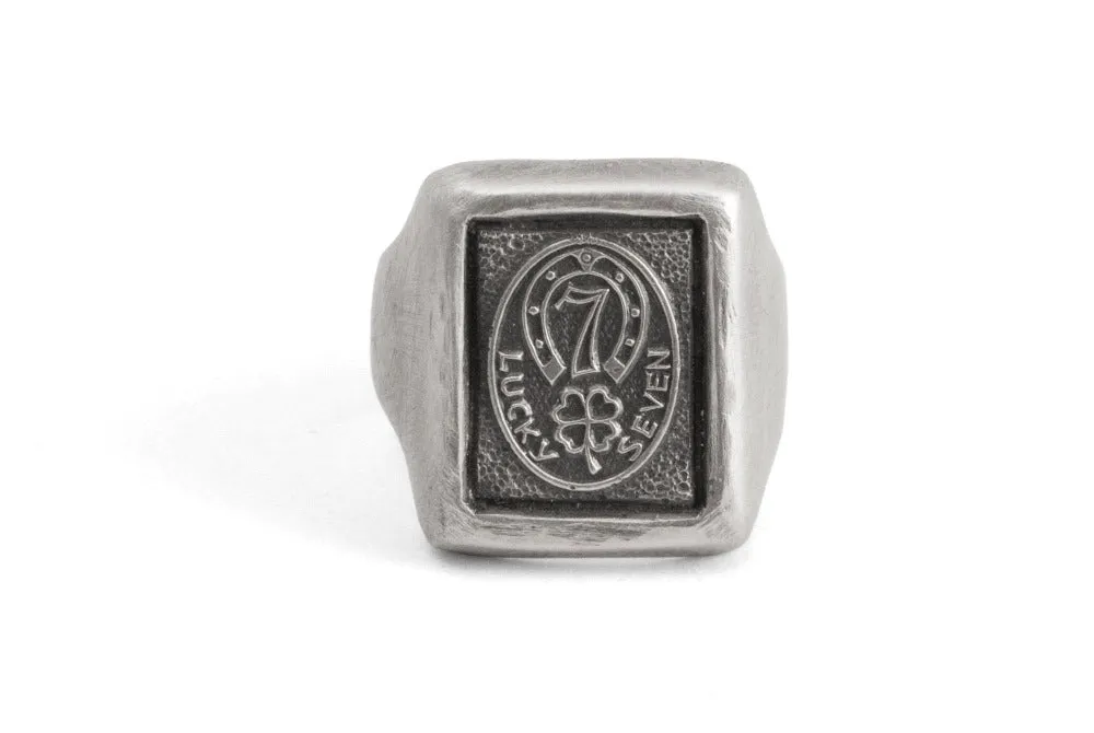 #039 - Signet Ring Lucky Seven