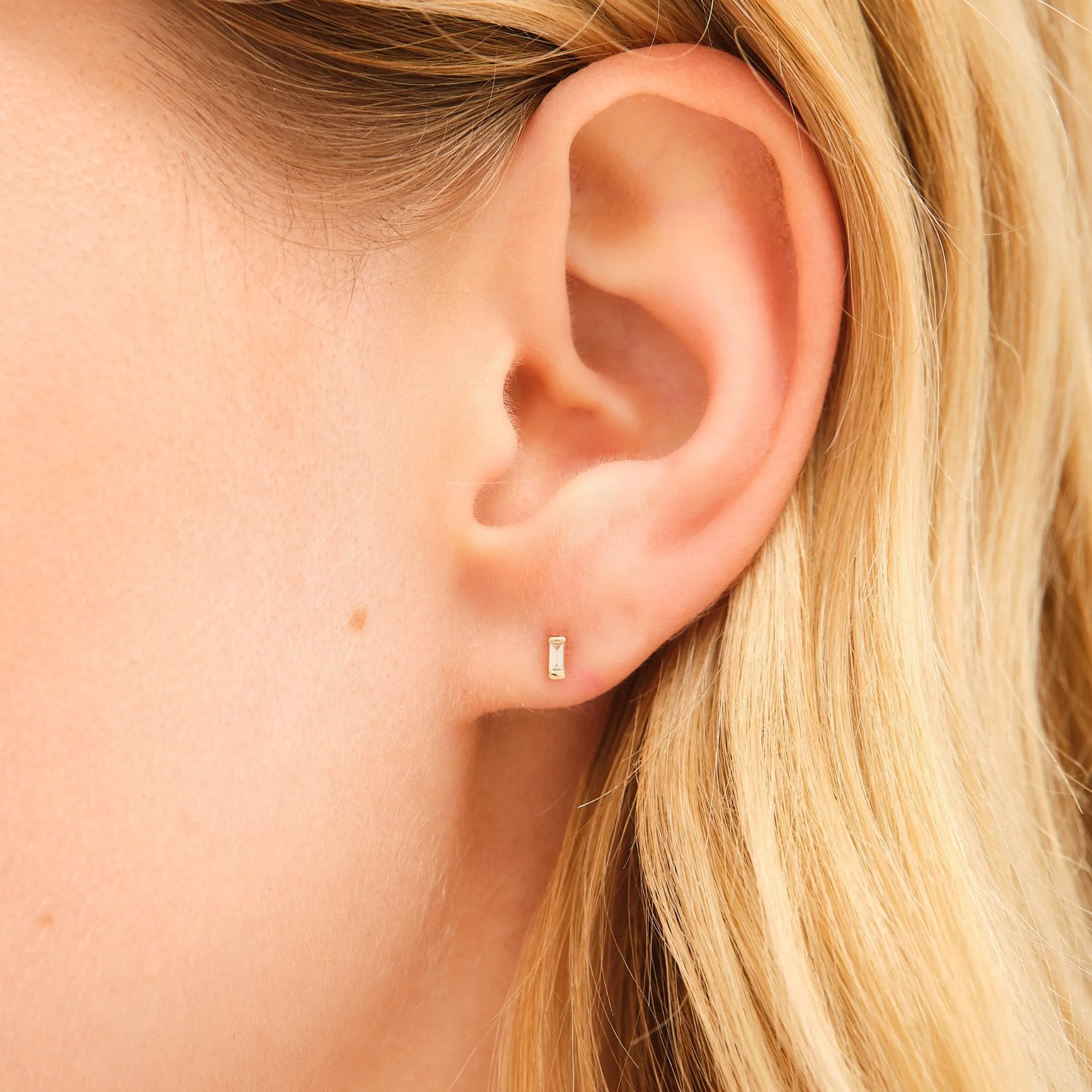 14K Solid Gold Vivien Baguette Diamond Studs