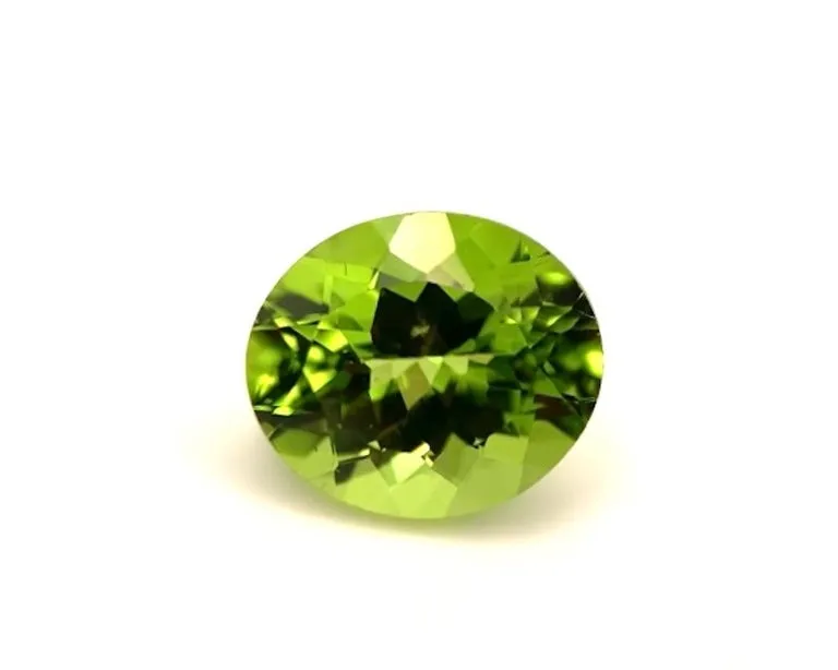 7.34 Carat Peridot Oval, Unset Loose 3-Stone Engagement Ring, Pendant Gemstone