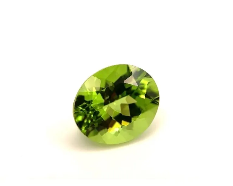 7.34 Carat Peridot Oval, Unset Loose 3-Stone Engagement Ring, Pendant Gemstone