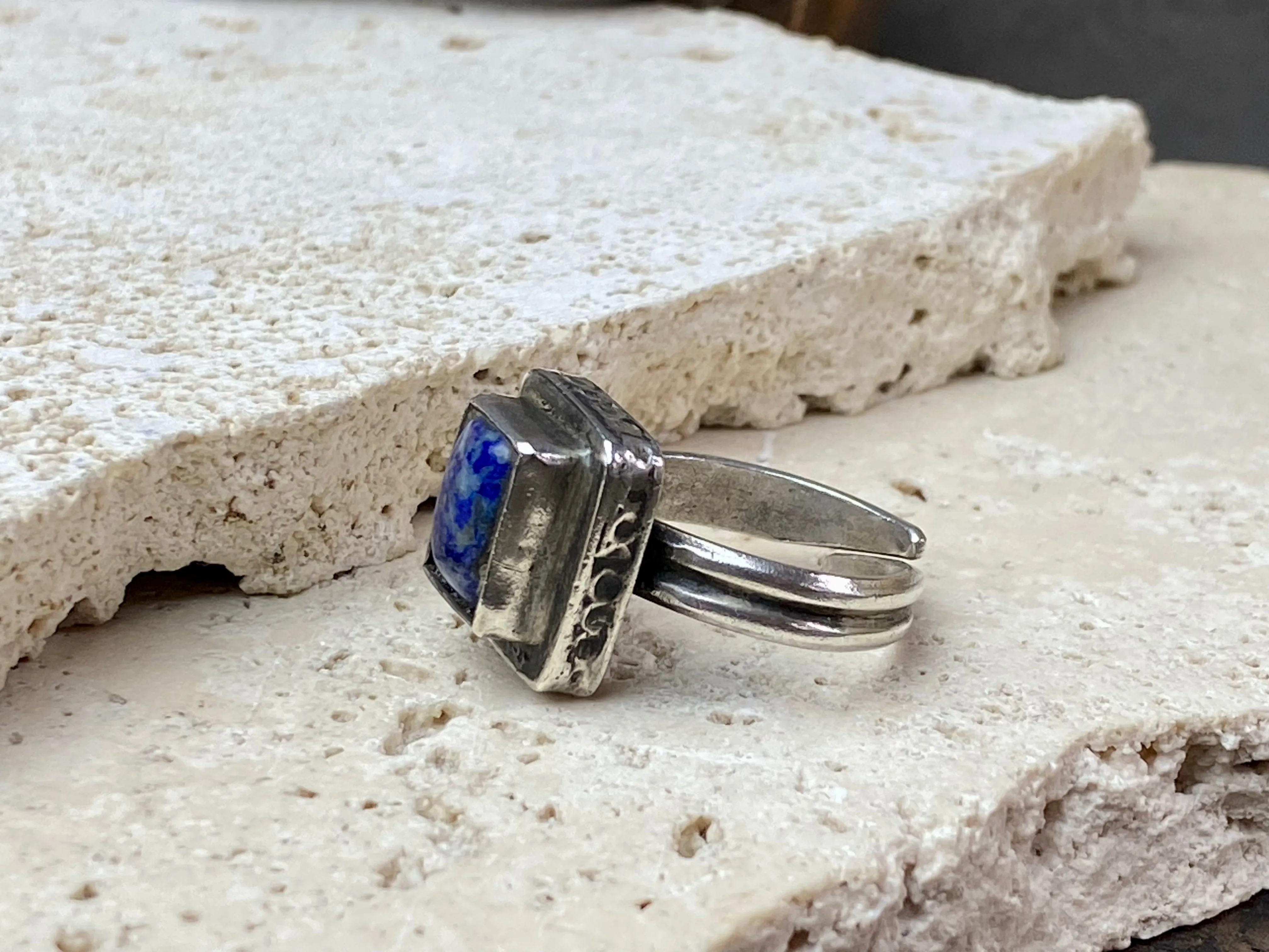 Afghani Vintage Lapis Lazuli Silver Ring