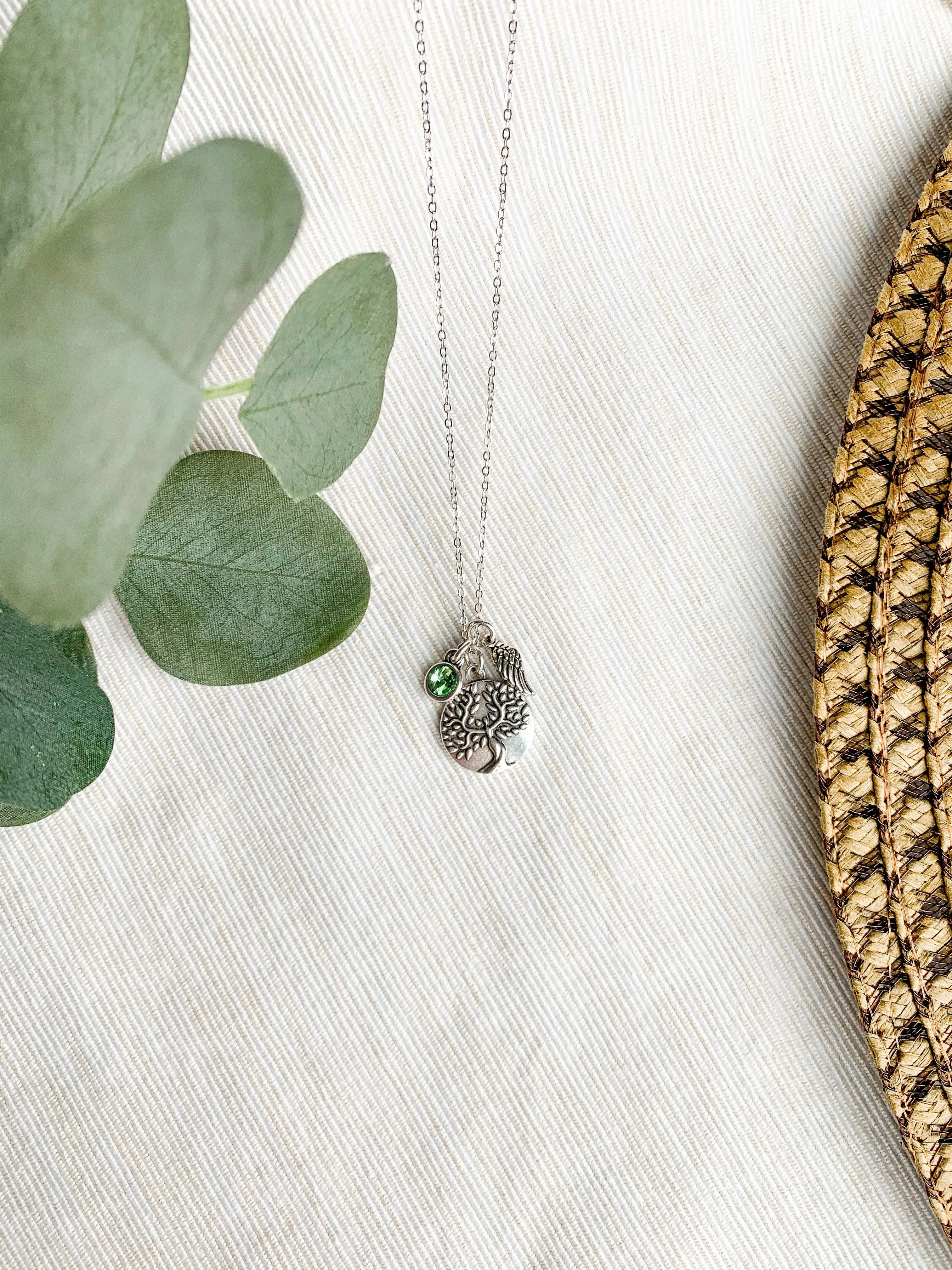 August - Peridot: Birthstone Necklace