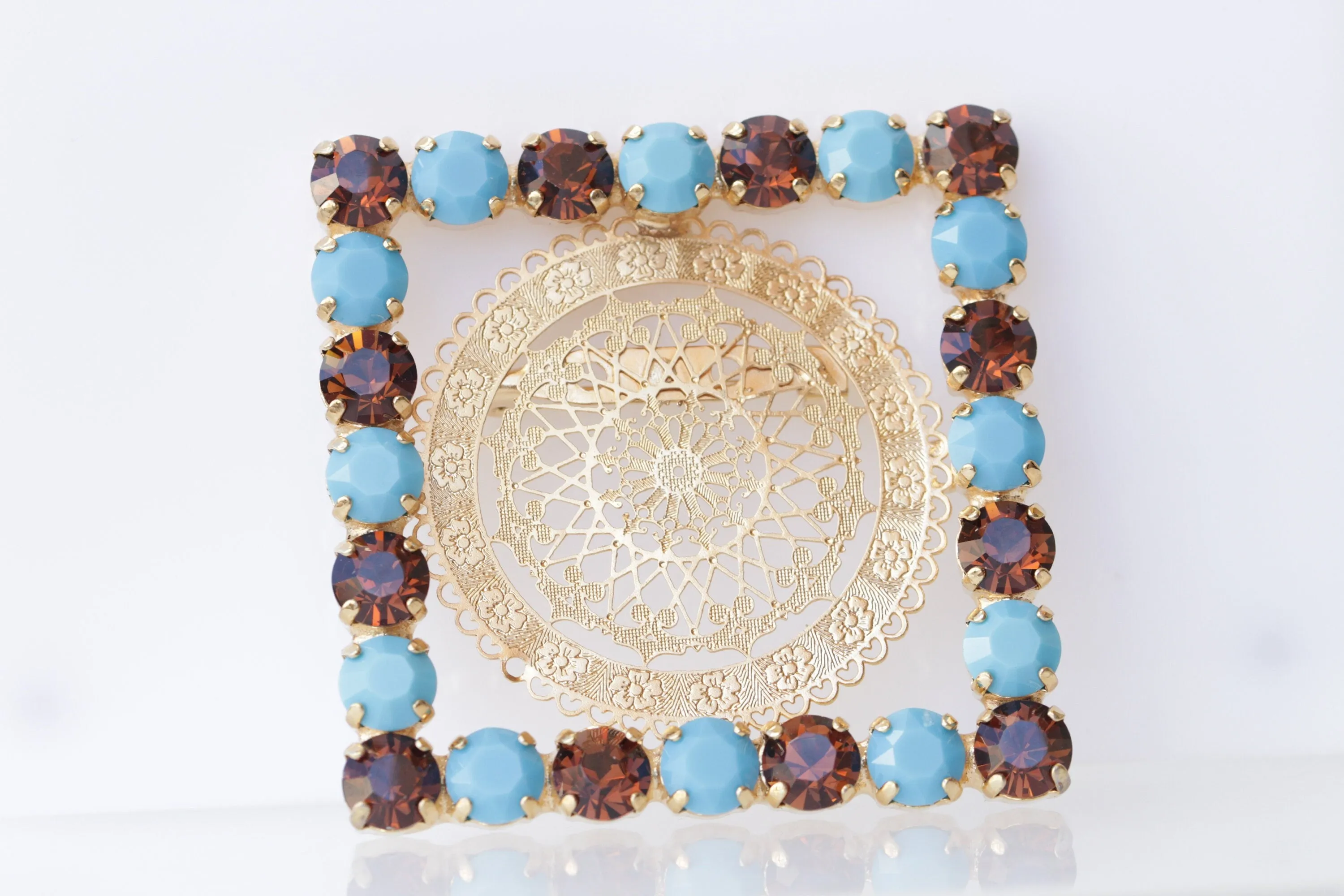 BROWN TURQUOISE BROOCH