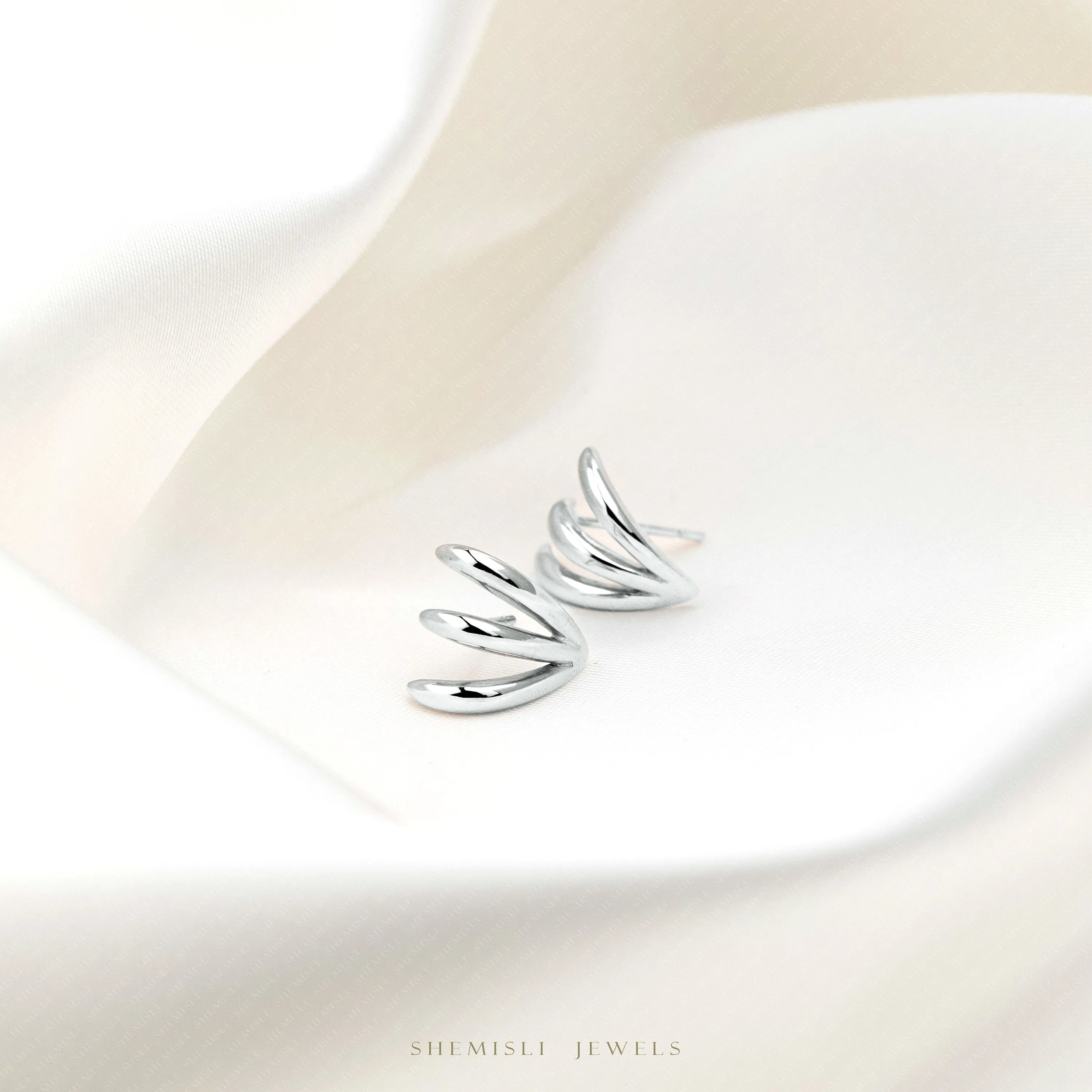 Claw Shape Studs Earrings, Unisex, Gold, Silver SHEMISLI - SS852