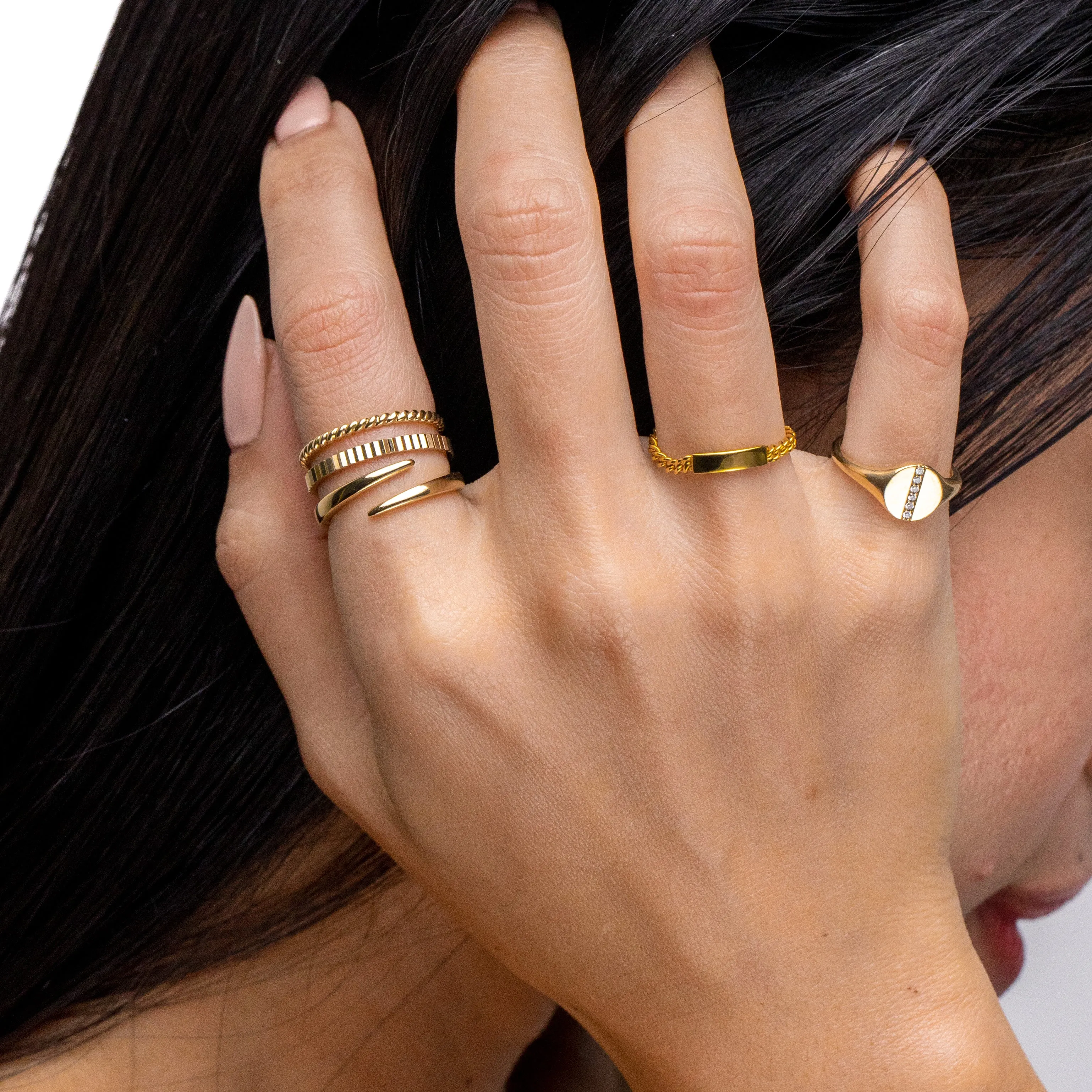 Diamond Row Signet