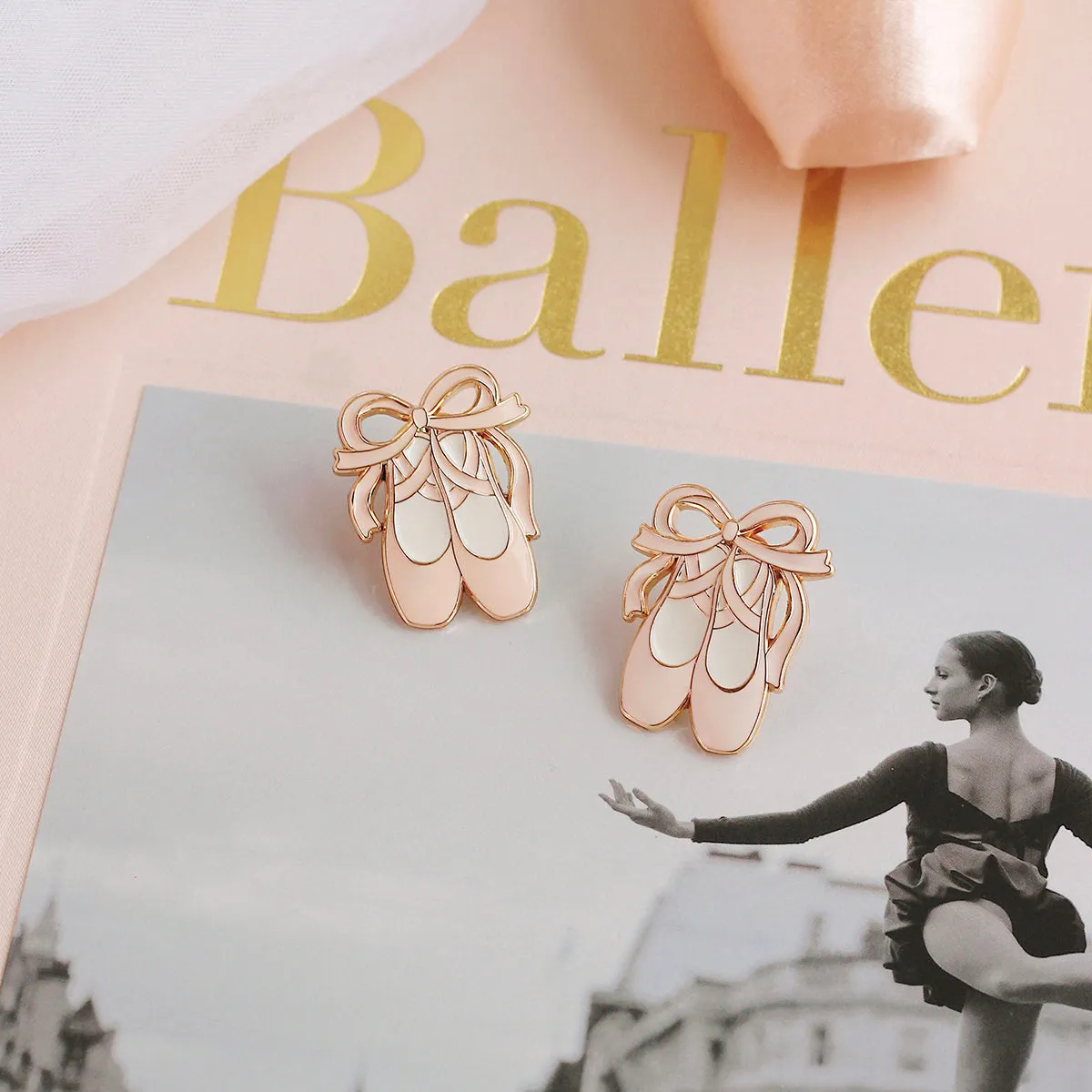 Exquisite Ballet Shoe Brooch