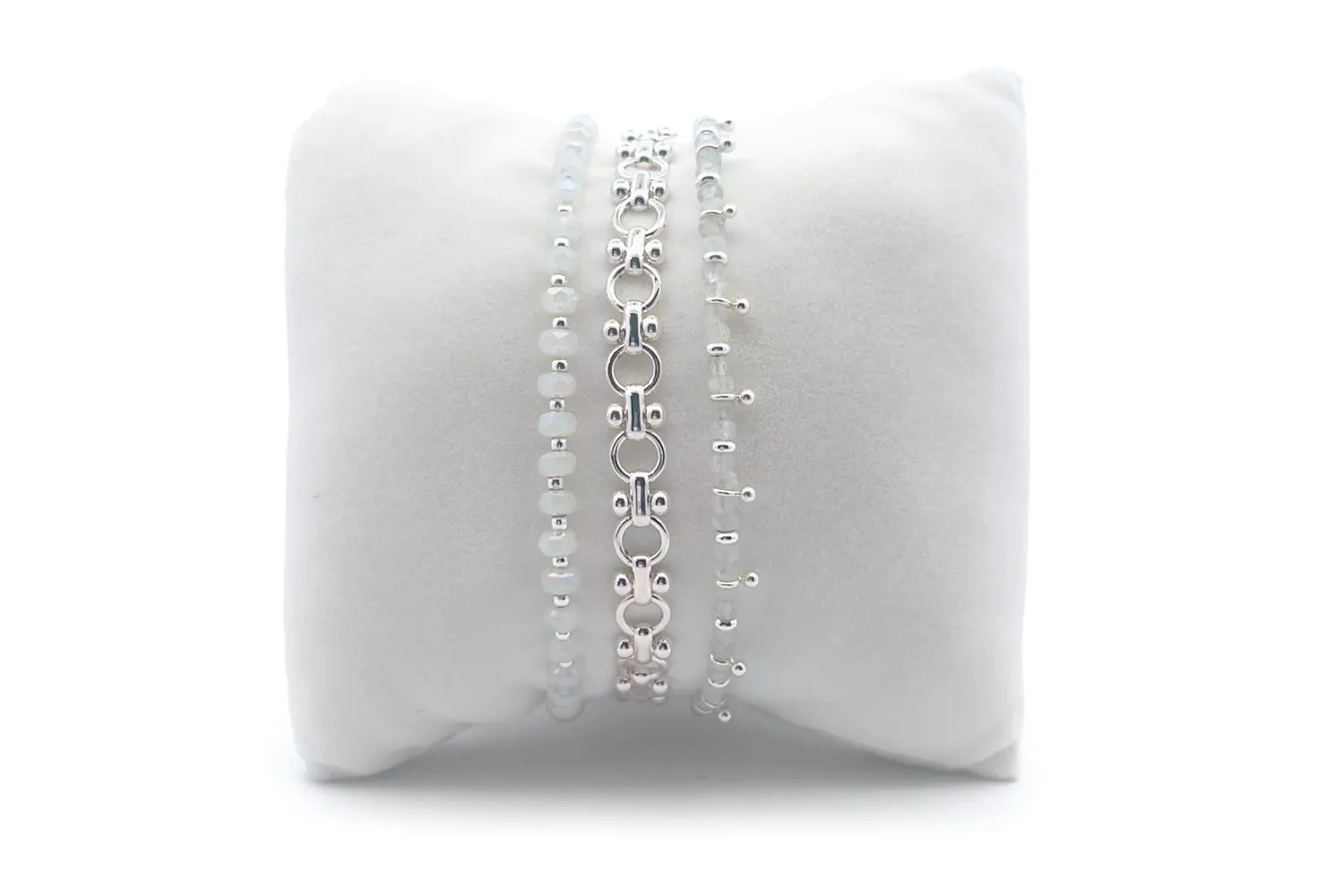 Flores Rainbow Moonstone Silver Stacking Bracelet