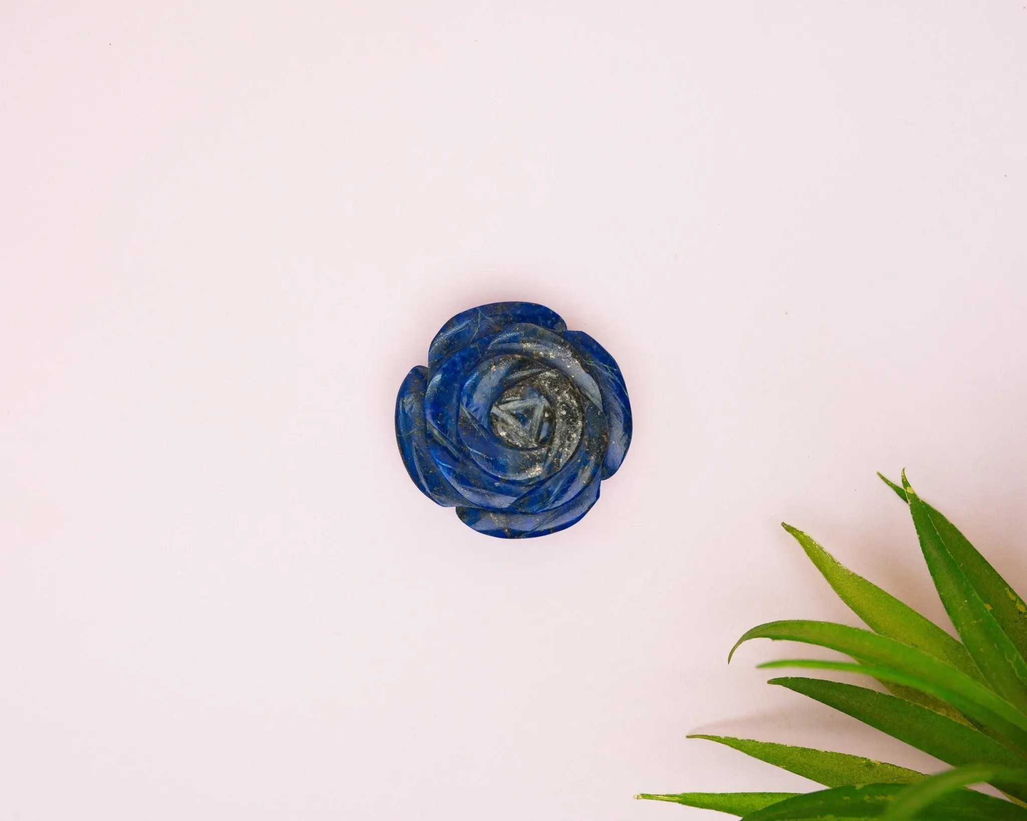 Lapis Lazuli Rose 66.5g