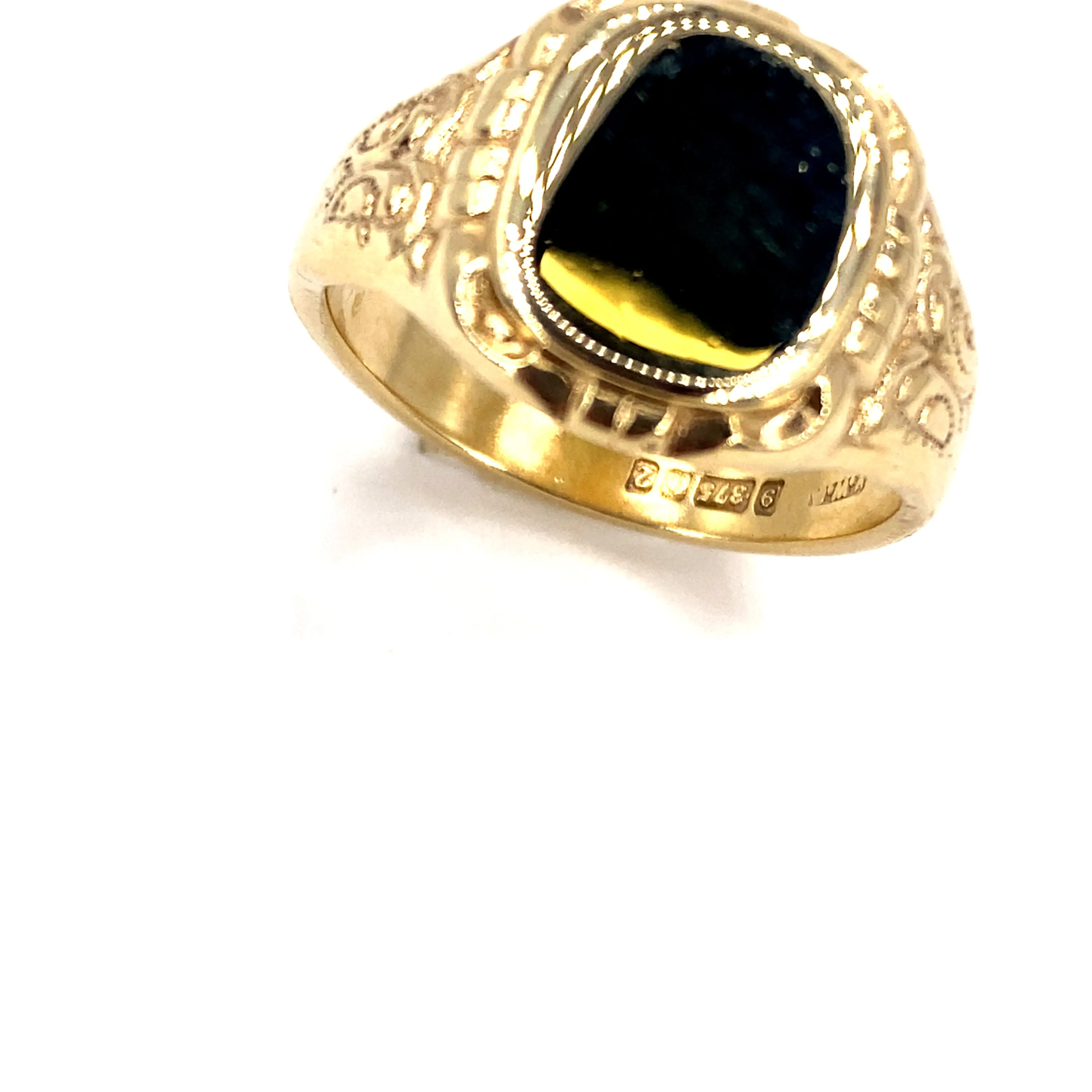 Men’s 9ct Yellow Gold Signet Engraved Ring - 9.1g