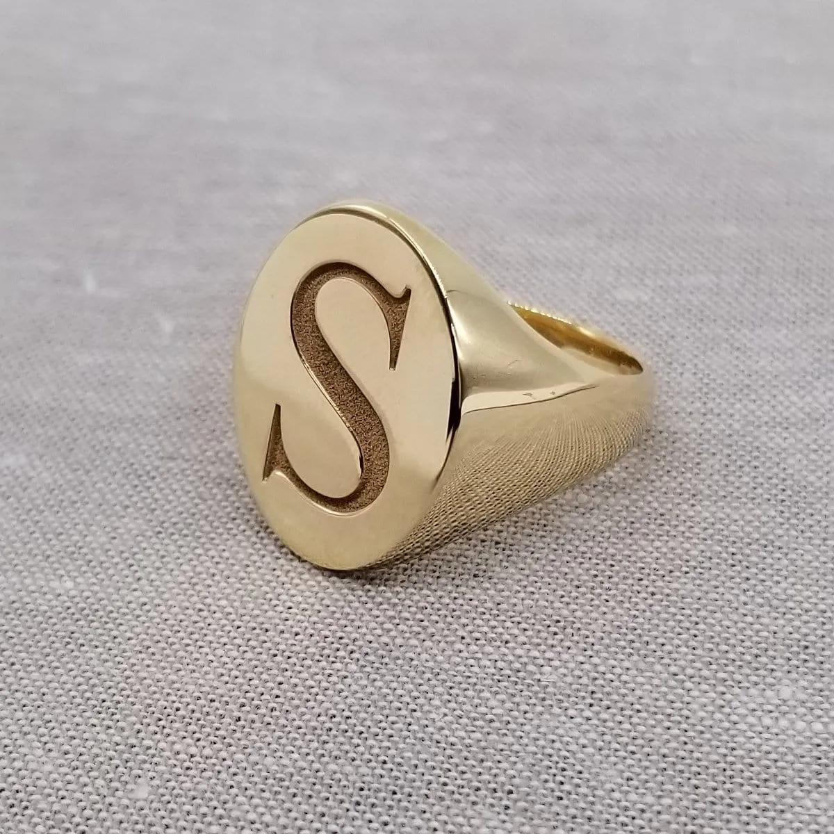 Men's Oval Signet Ring - Large