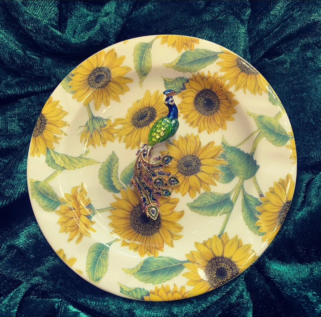Peacock brooch by Bill Skinner