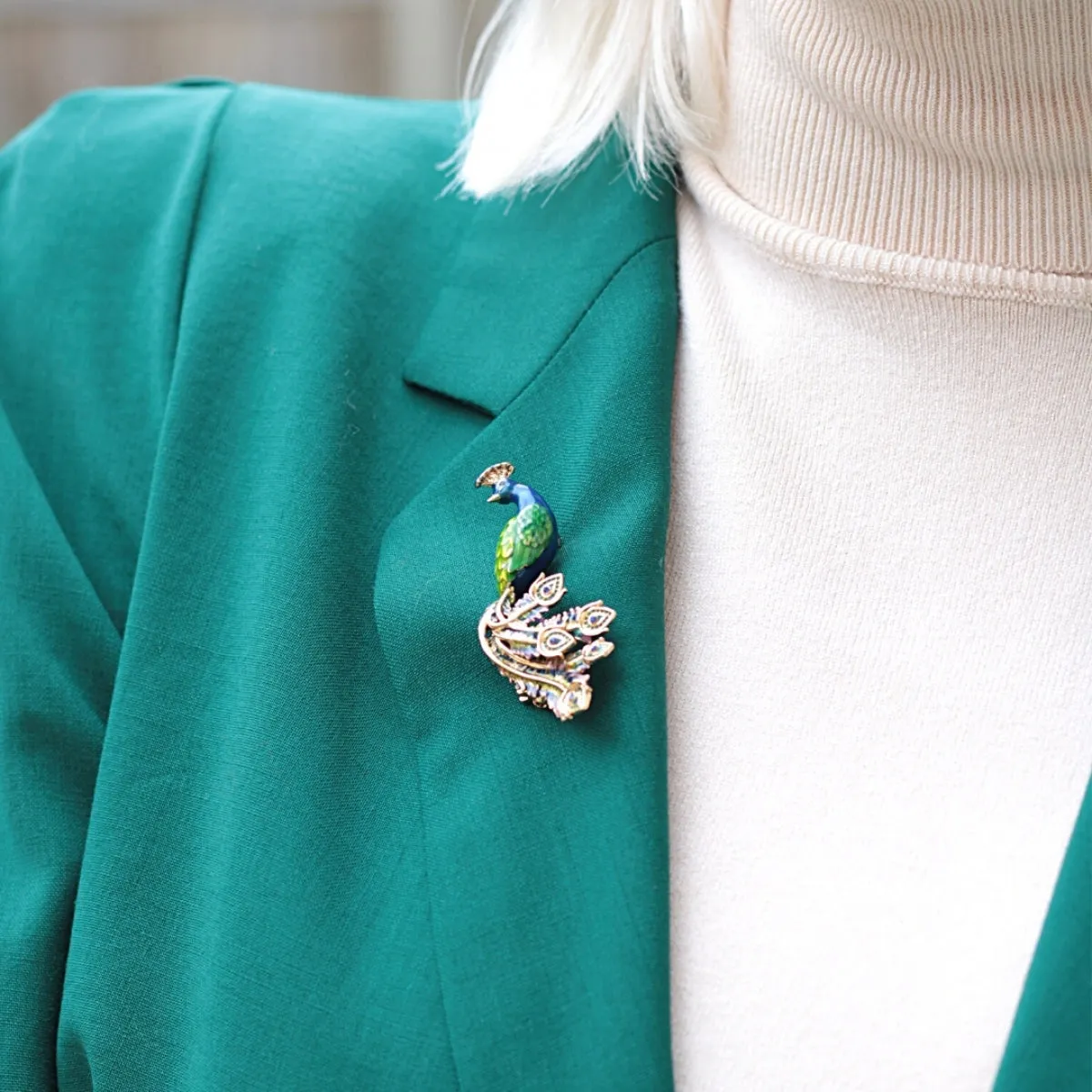 Peacock brooch by Bill Skinner