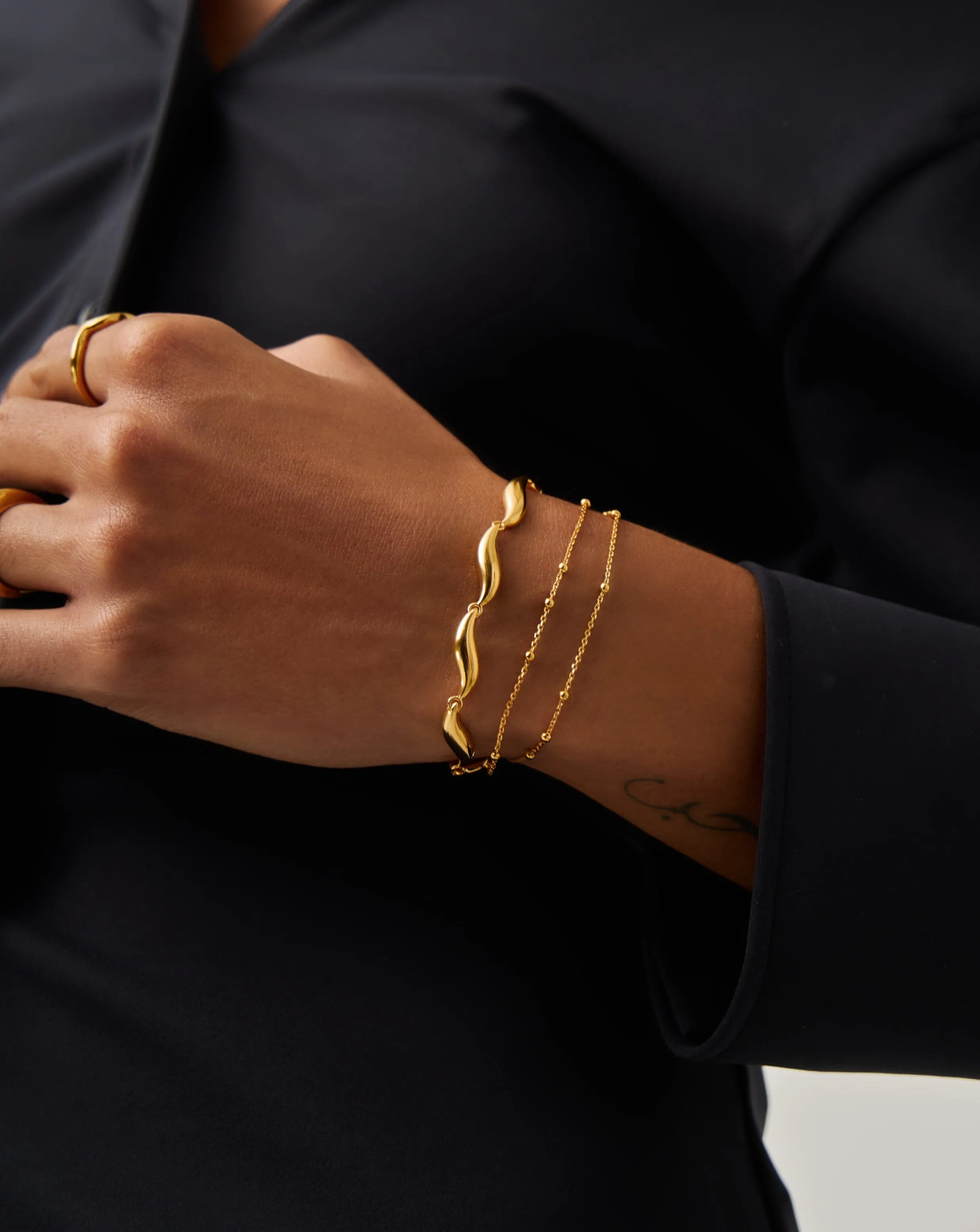 Savi Signature Link Chain Bracelet in Gold