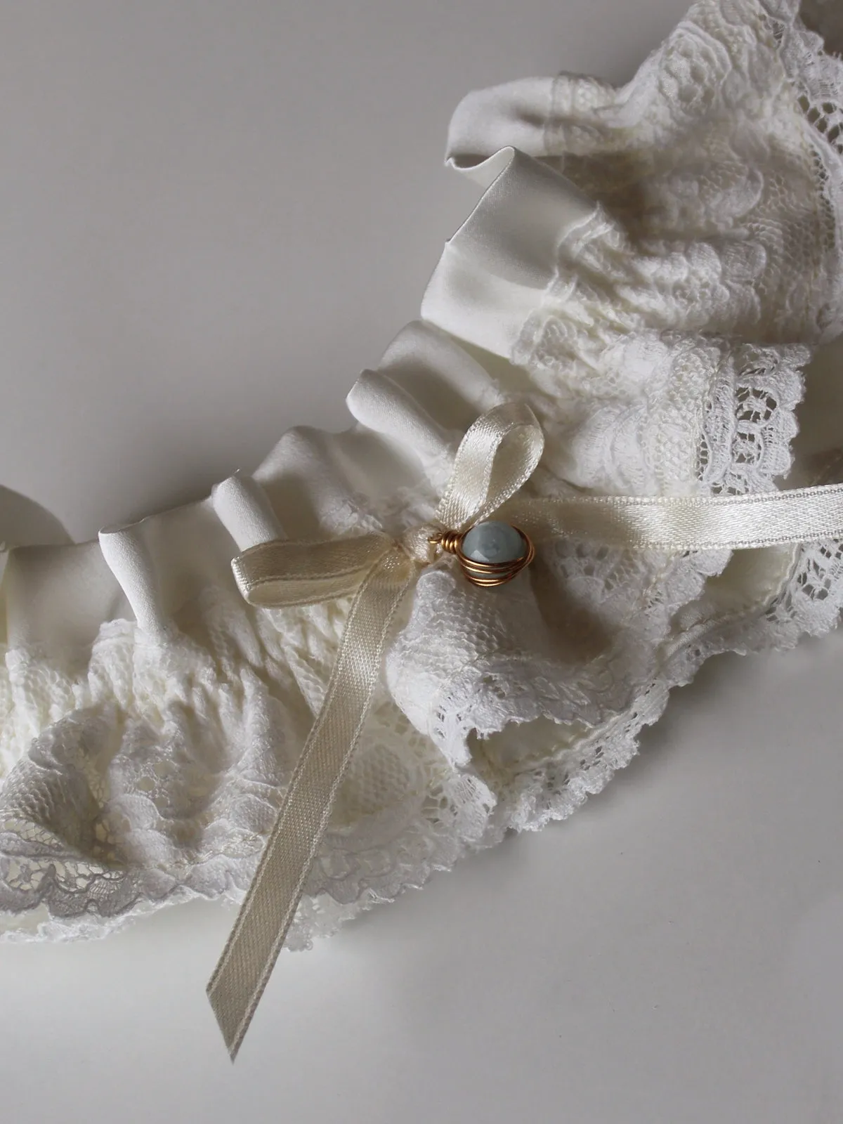 Sophie Luxury Ivory Silk & Lace Garter With Detachable Pendent