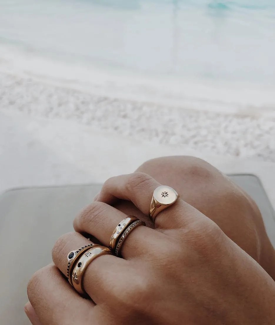 Star-set Small Signet
