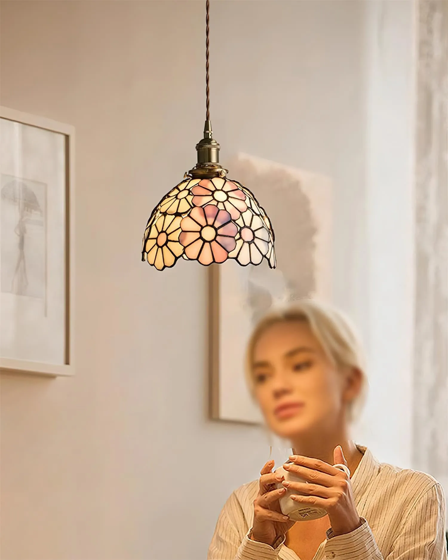Suka Floral Pendant Light 7.8″- 5.9″