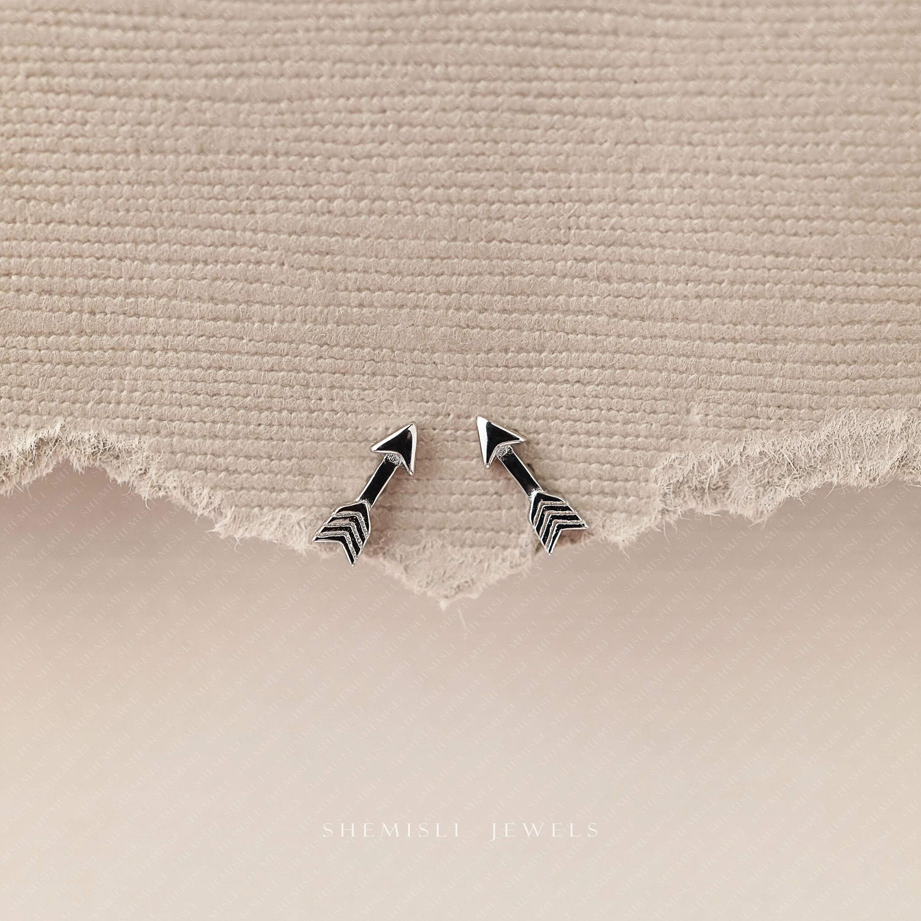 Tiny Arrow Stud Earrings, Unisex, Gold, Silver SHEMISLI SS697 Butterfly End, SS698 Screw Ball End (Type A)