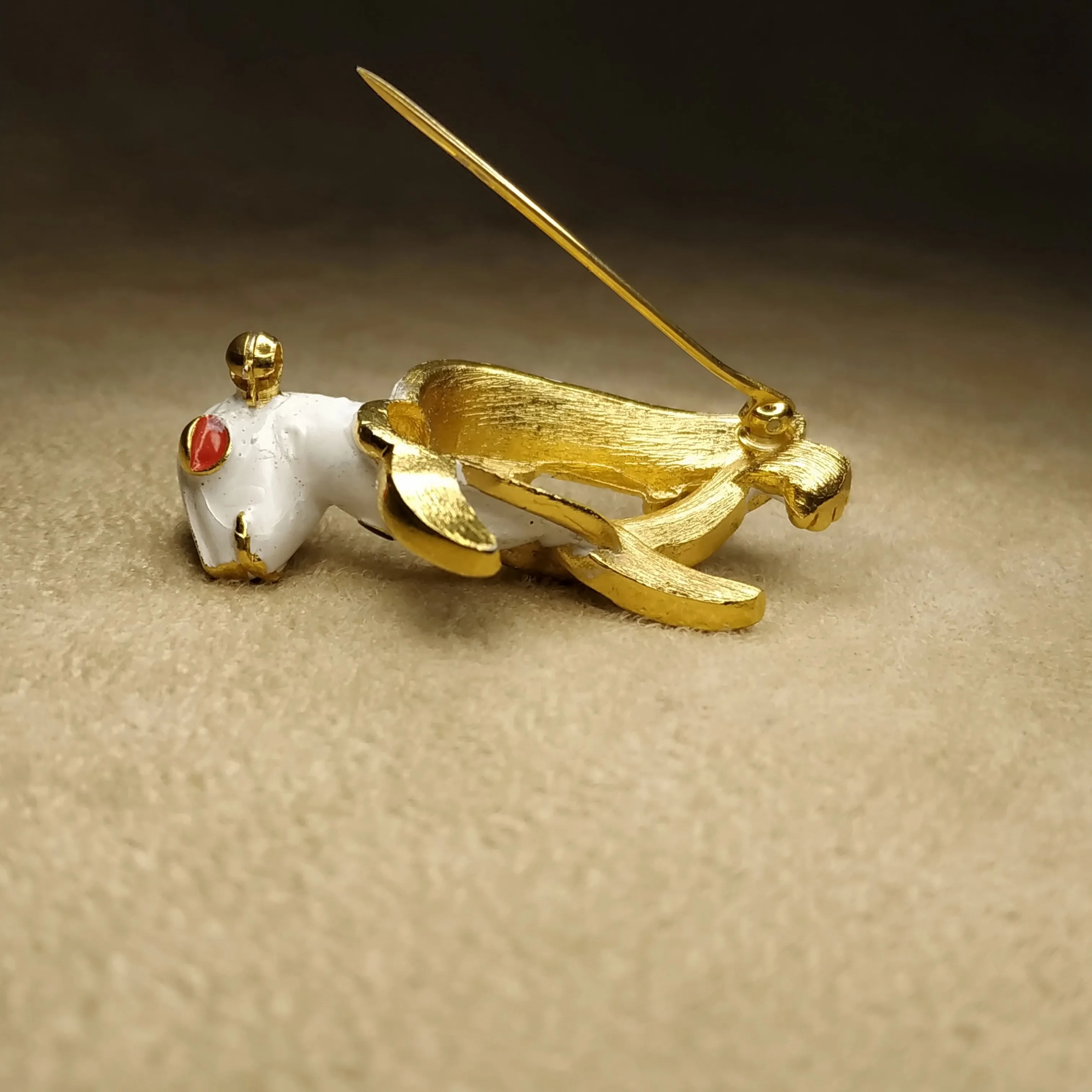 TrifariTurtle Brooch Vintage White Enamel