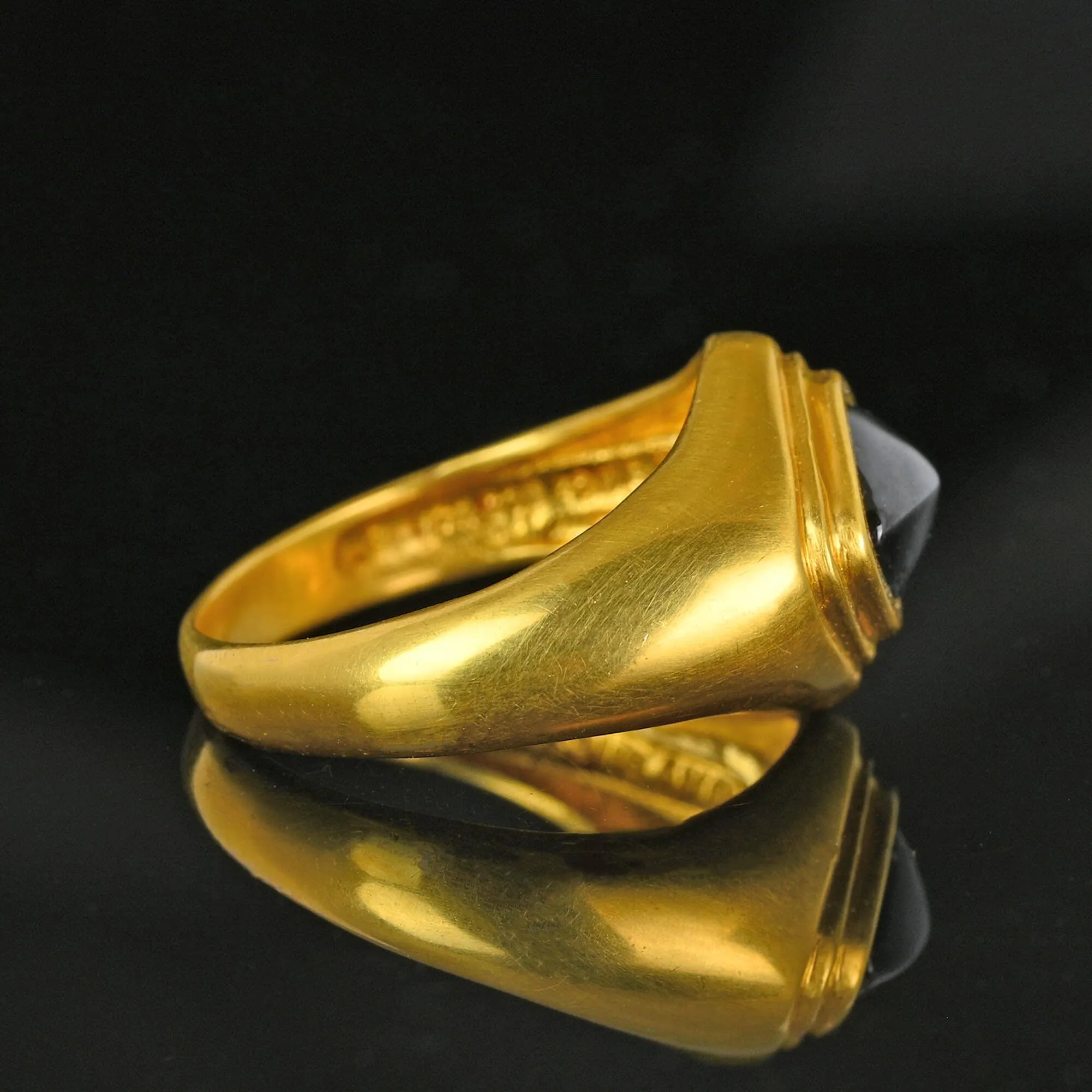 Vintage 14K Gold Sugarloaf Cabochon Green Tourmaline Ring