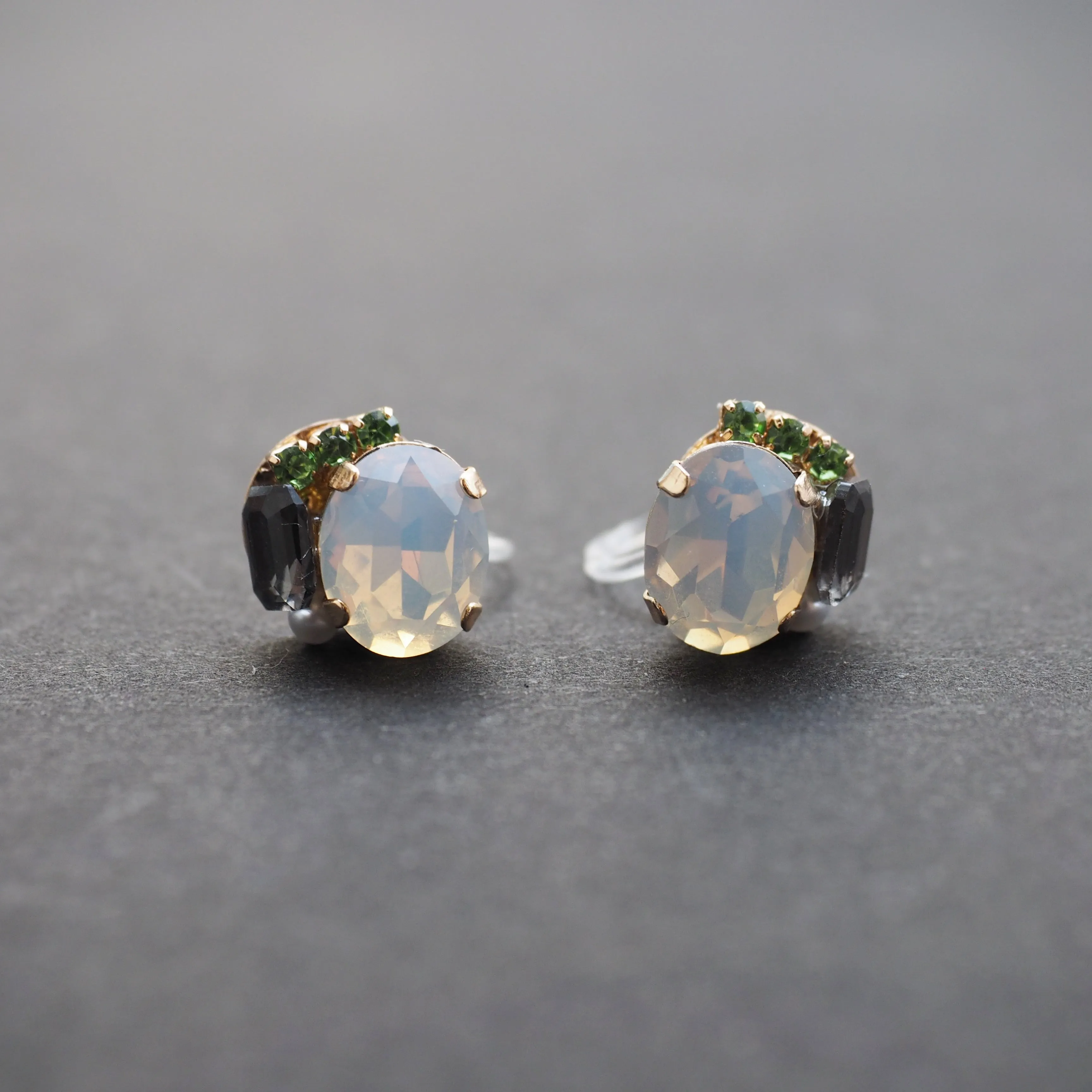 White and Black Rhinestone Invisible Clip On Stud Earrings ( Green )